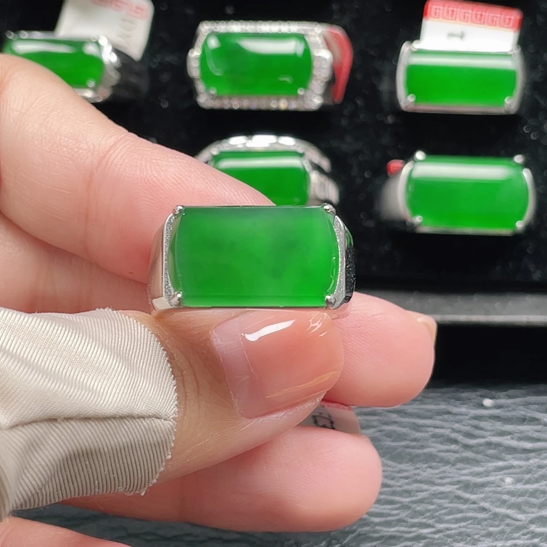 翡翠银S925镶嵌戒指天然A货翡翠没运费险3967