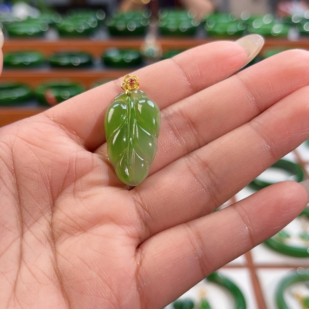 颈饰银S925镶嵌和田玉金枝玉叶