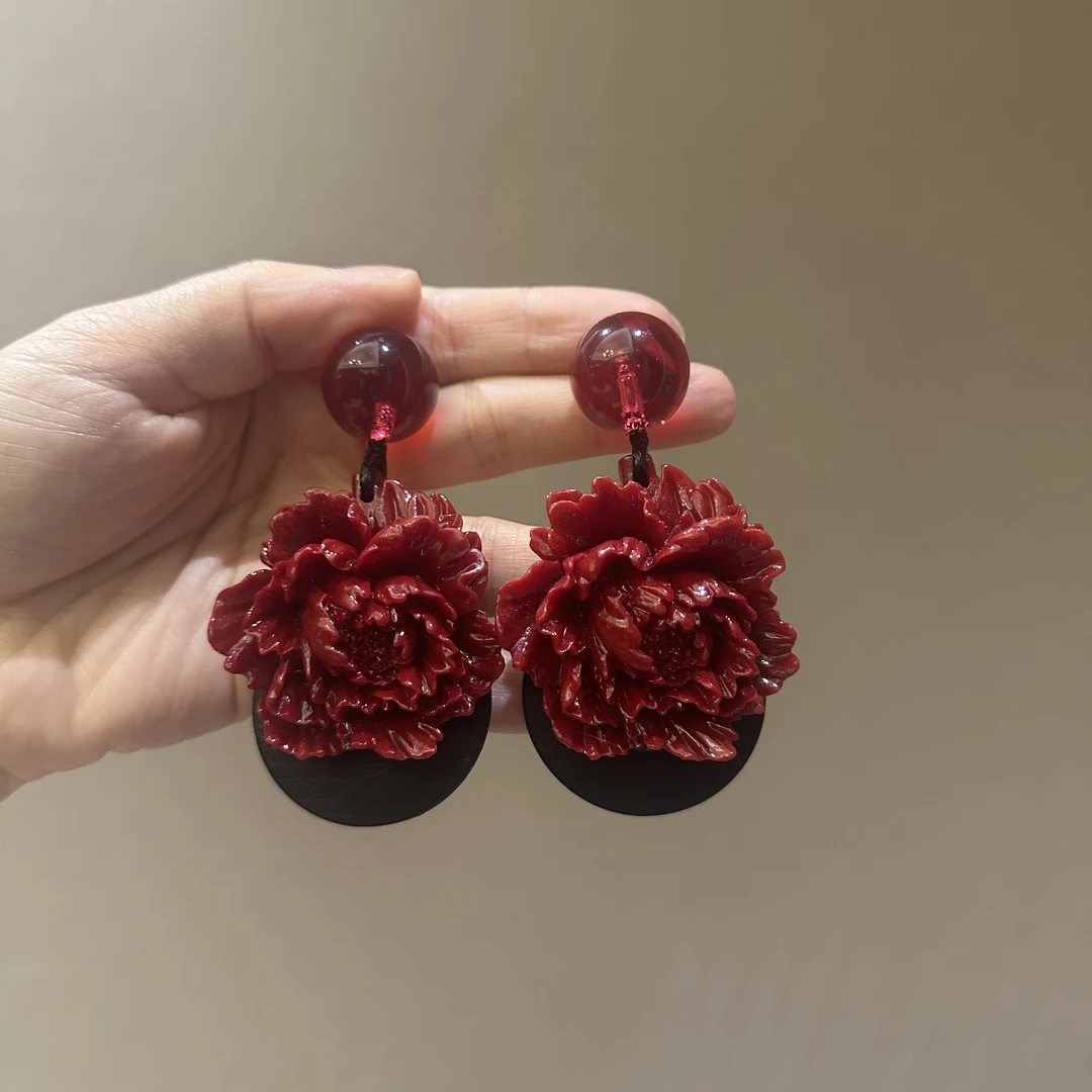 铜合金合成锆石耳饰 红牡丹国风气质扫肩耳环