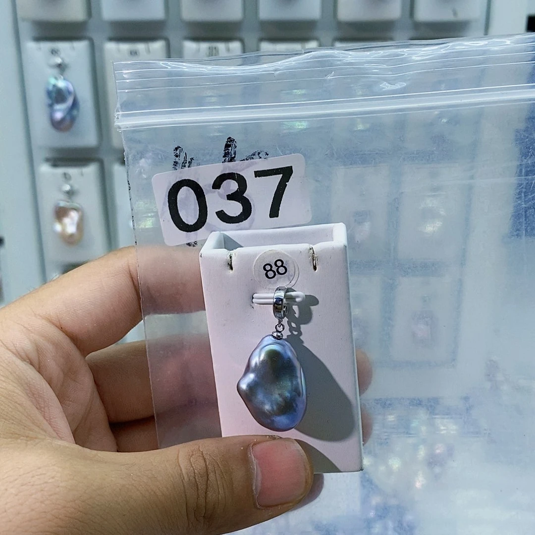 淡水珍珠合金颈饰