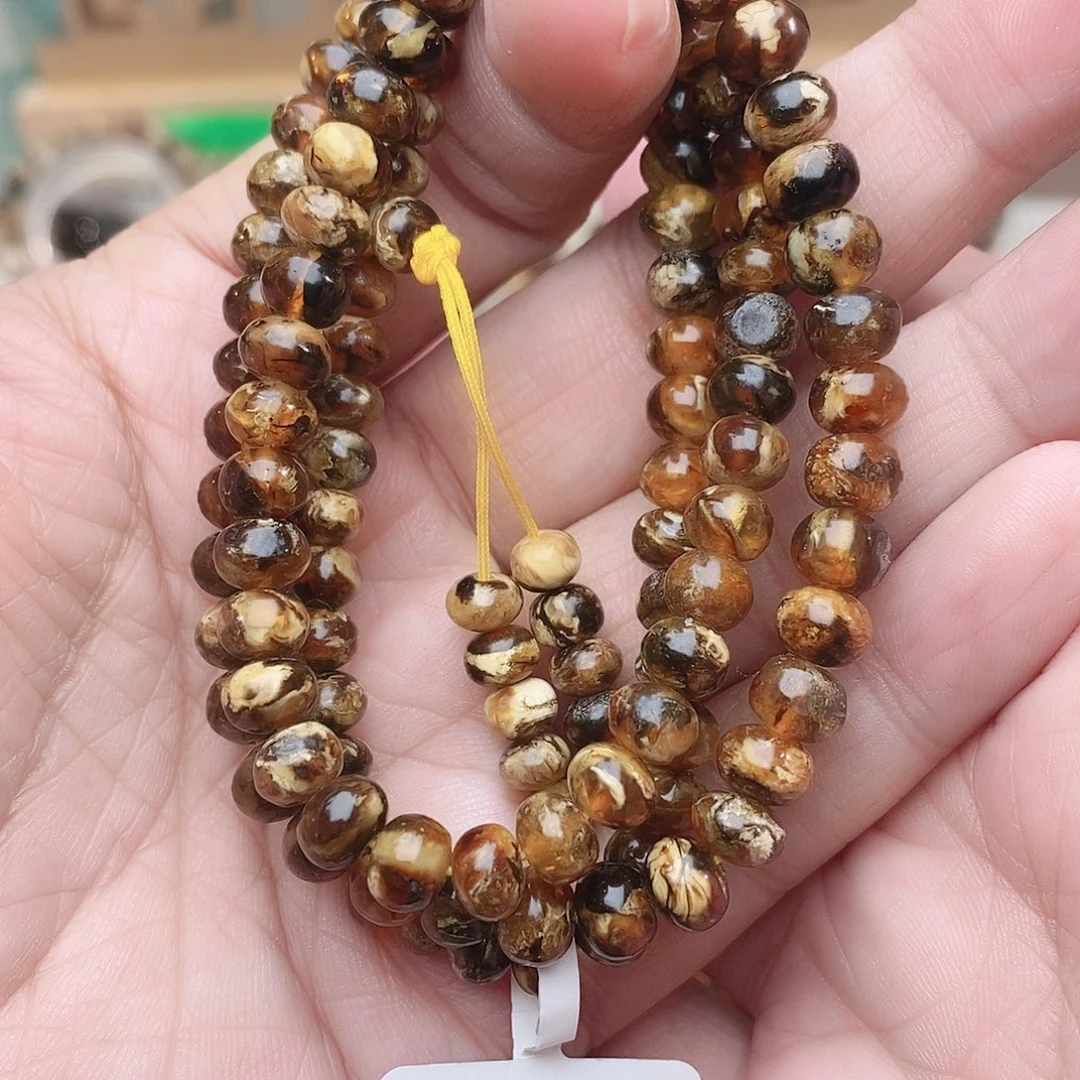 琥珀未镶嵌裸石6花