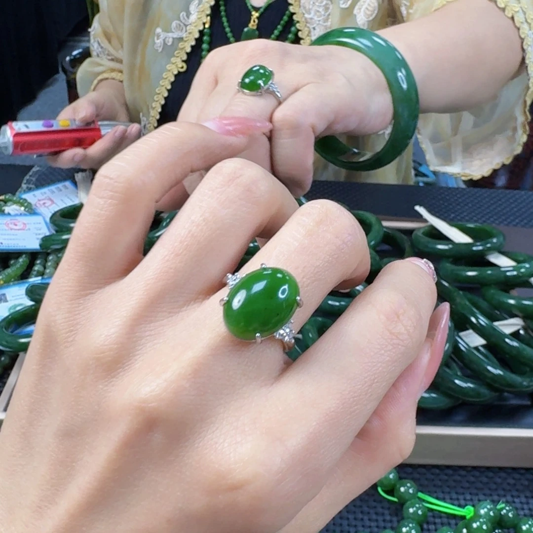 和田玉（碧玉）戒指合金