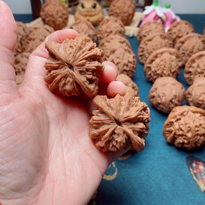 文玩核桃把件麦虎44