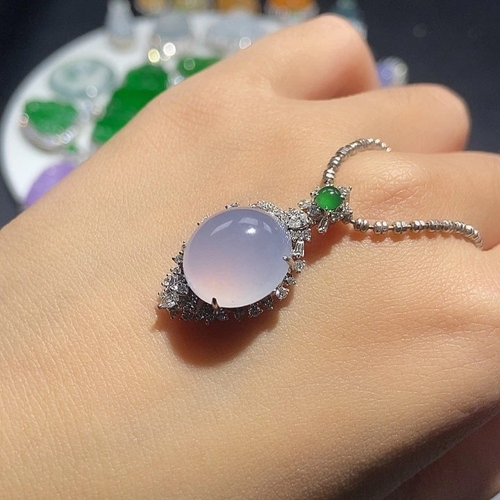 颈饰18K金镶嵌翡翠不含项链