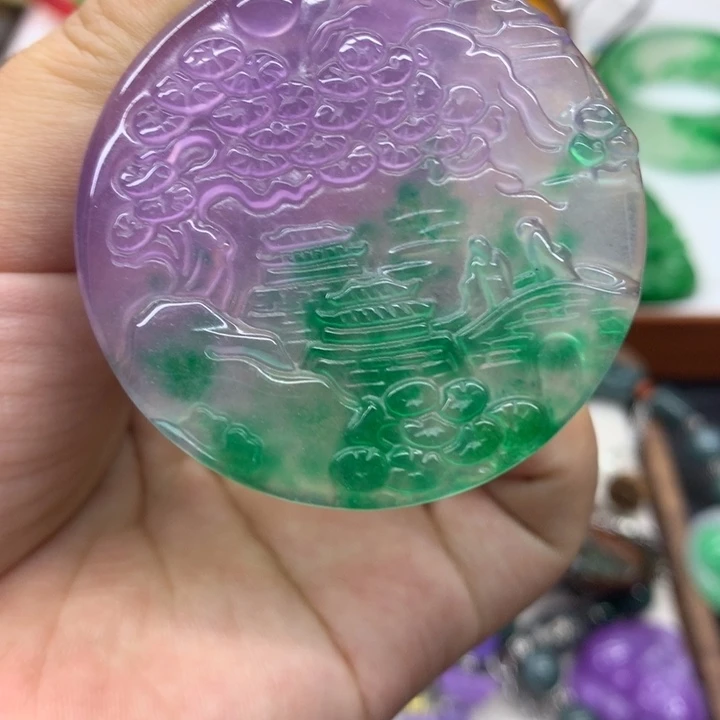 颈饰未镶嵌翡翠吊坠