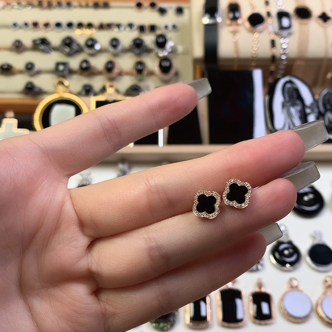 翡翠18K金镶嵌耳饰墨翠