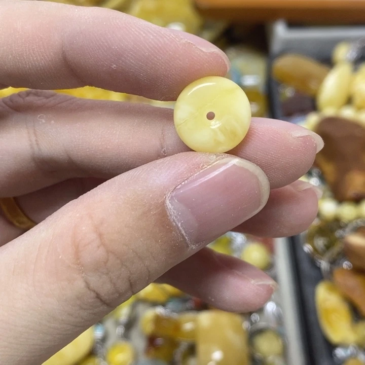 裸石蜜蜡未镶嵌吊坠