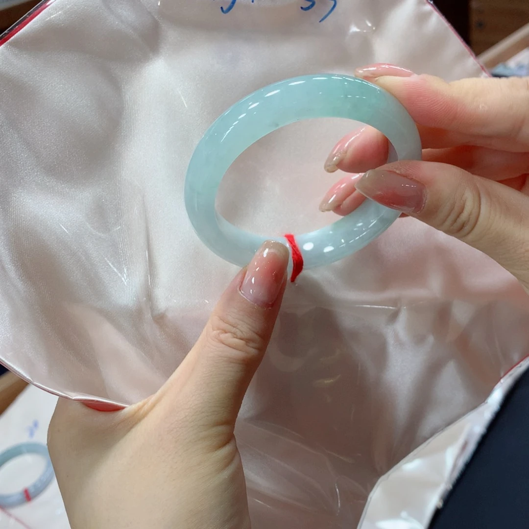 未镶嵌手镯翡翠董****）买断