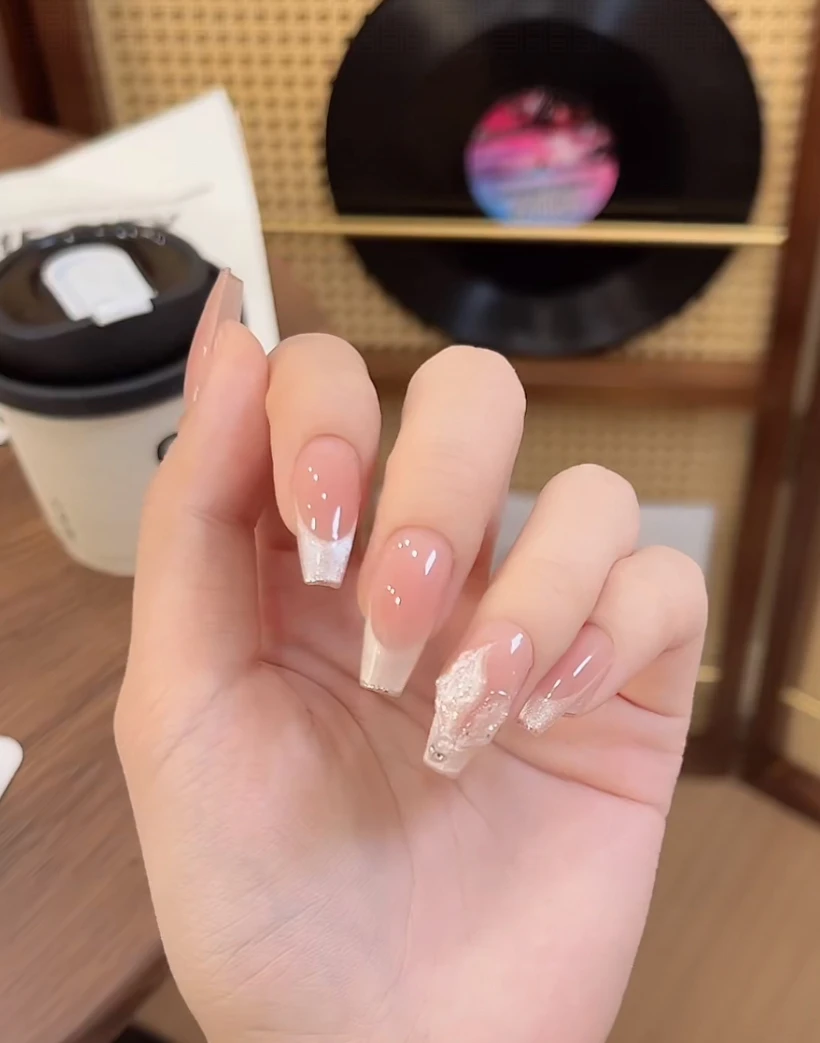 【裸月鳞光】珊瑚纪显白温柔鱼尾捏捏法式气质猫眼纯手工穿戴甲