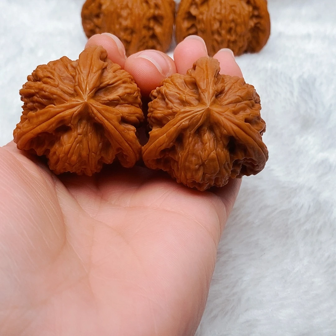 游***良文玩核桃吊坠三棱