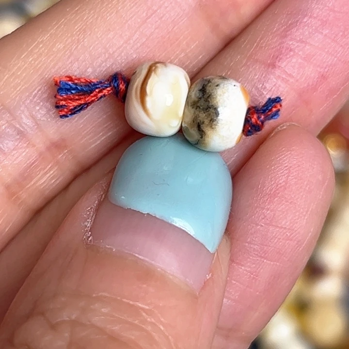 未镶嵌蜜蜡裸石7.2mm一对