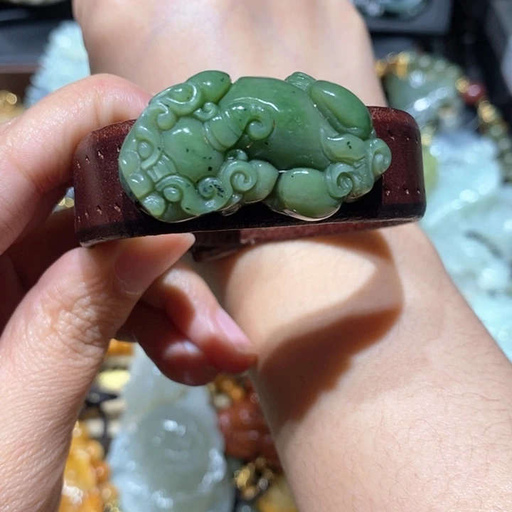 岫玉毛衣链未镶嵌