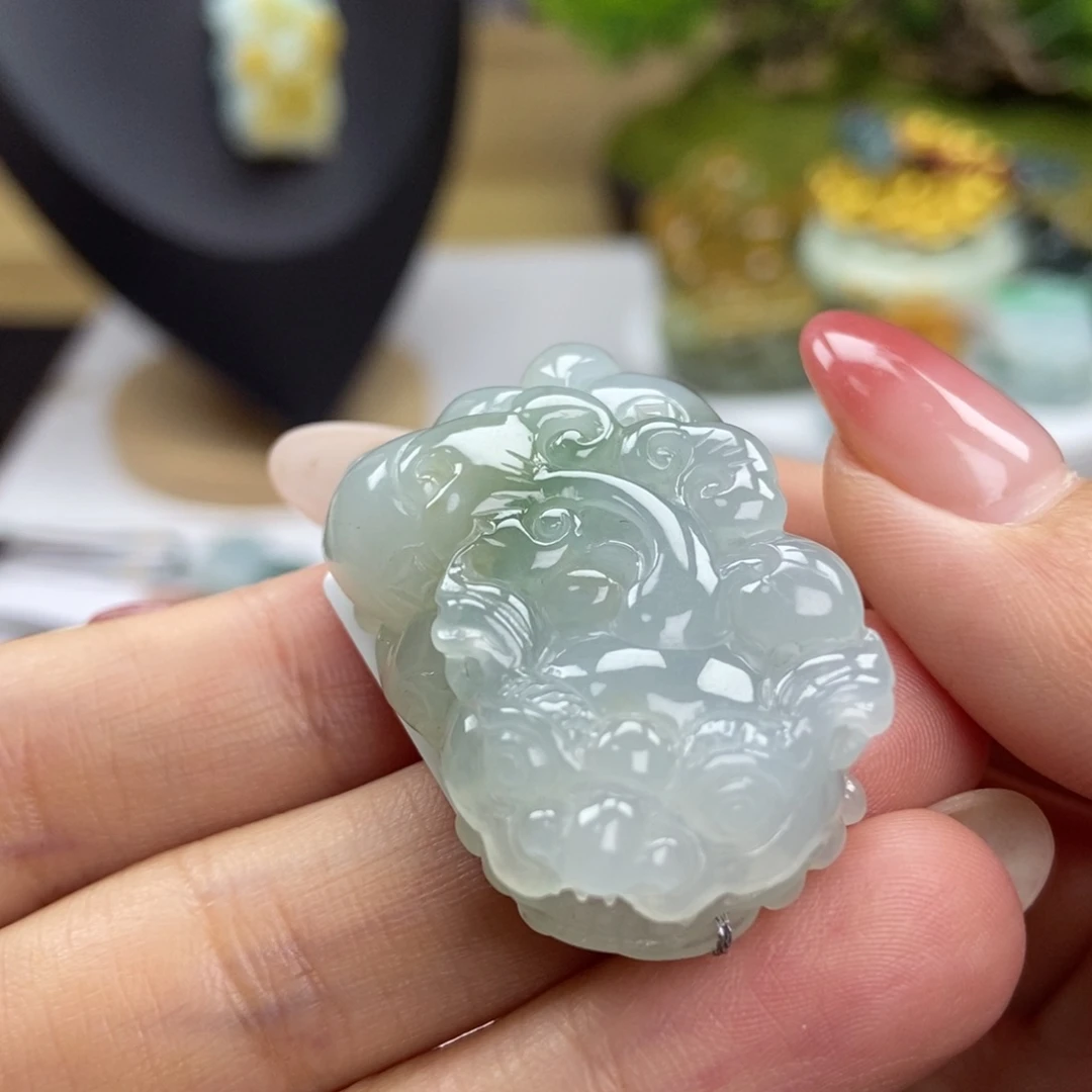 颈饰未镶嵌翡翠含珠如意貔貅