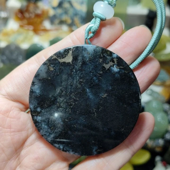 岫玉未镶嵌挂坠款式