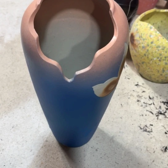 罐默认微瑕，有孔编号18-70