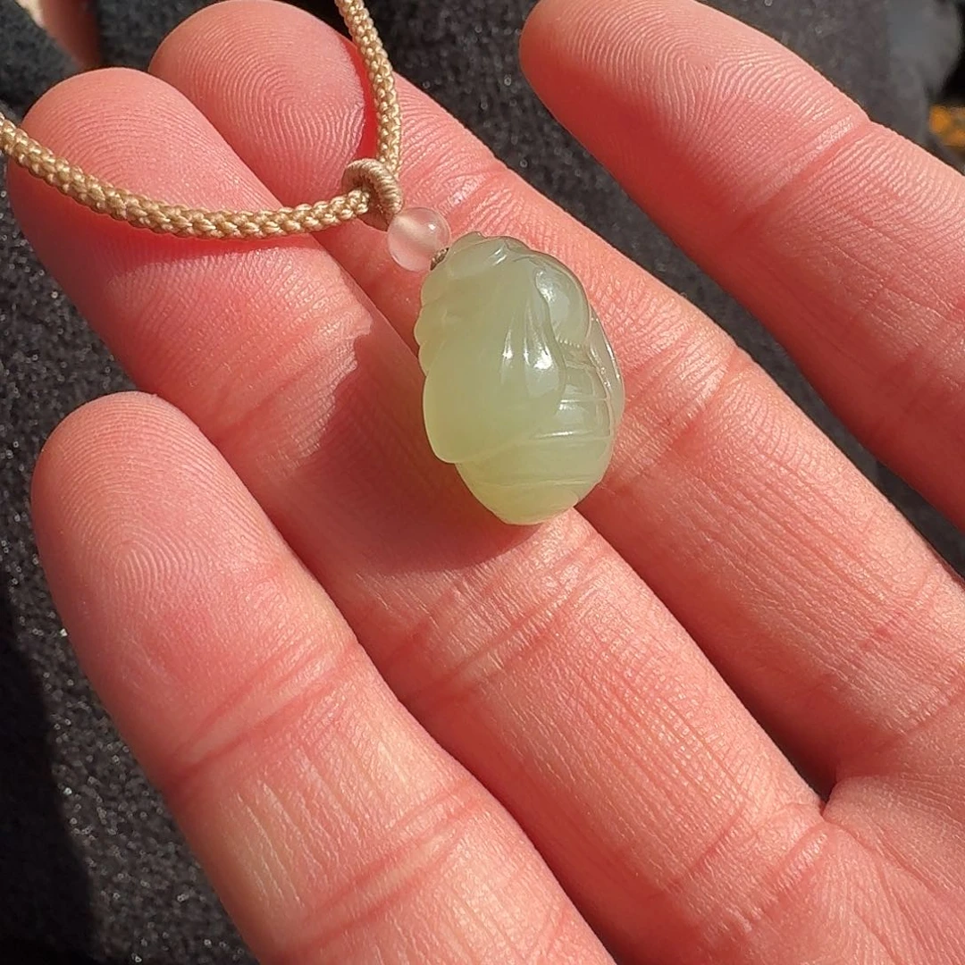 和田玉吊坠未镶嵌