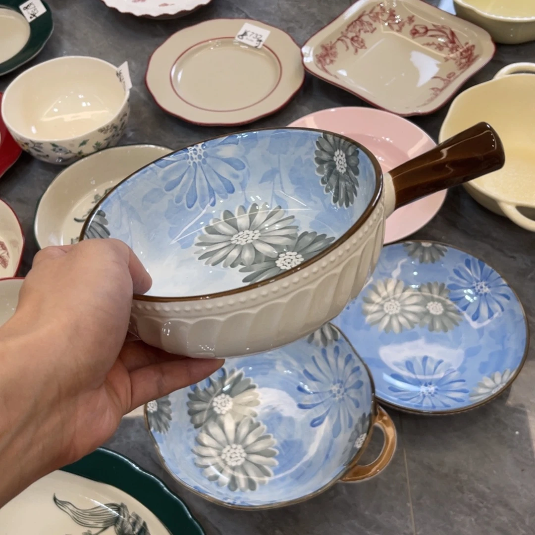 陶瓷微瑕餐具介意勿拍，满18飞！