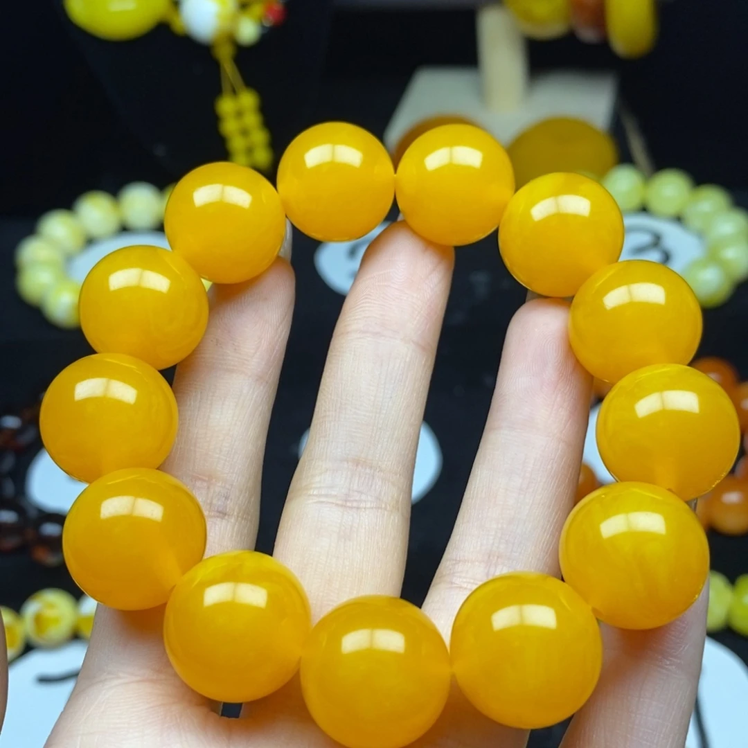 南***辞鸡油红18精品手串一条