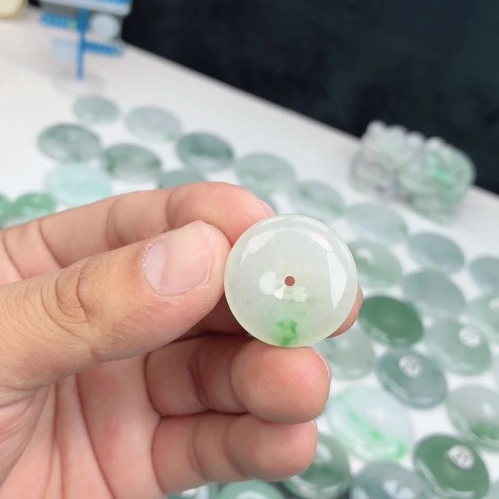 翡翠未镶嵌颈饰缅甸天然A货翡翠25-6.0