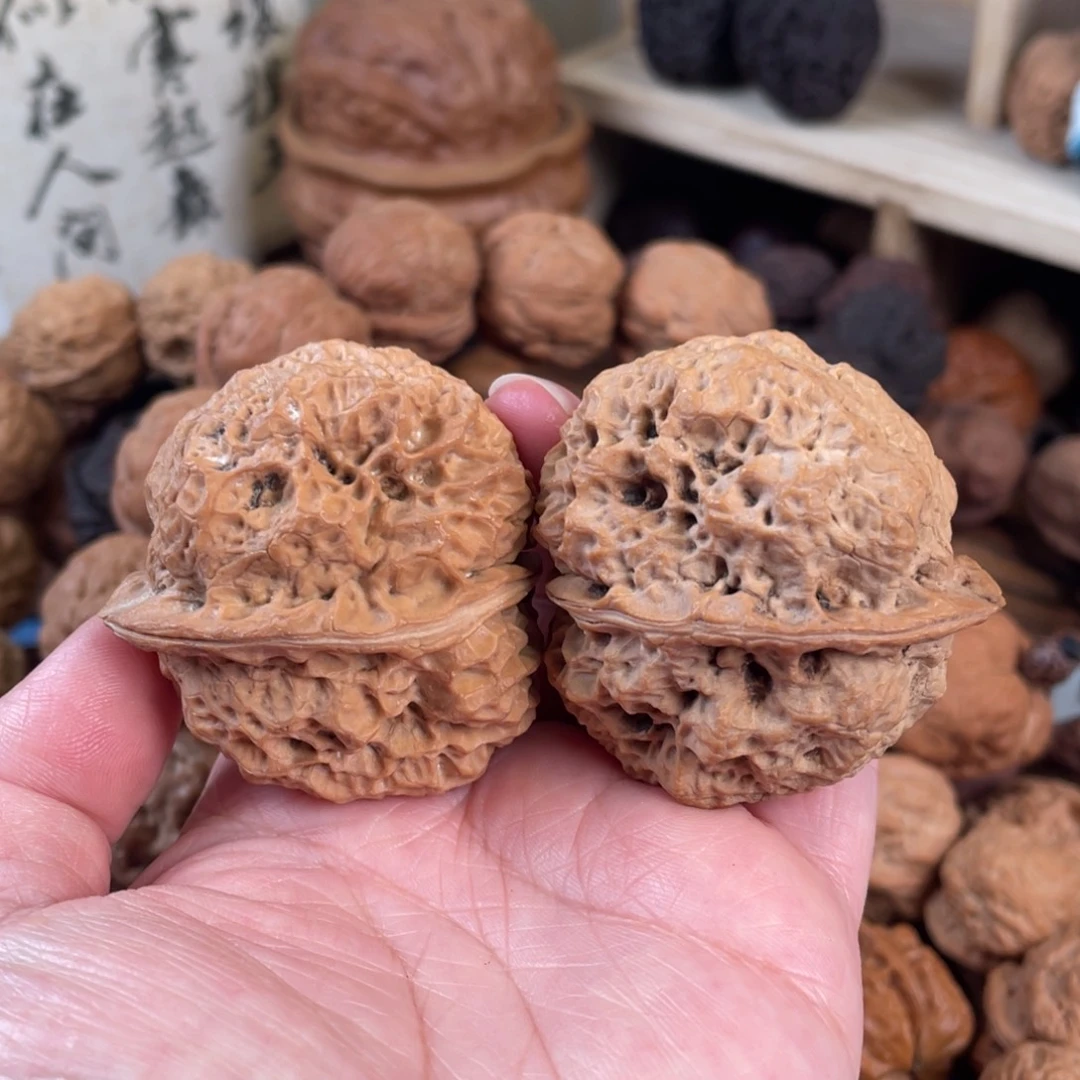 文玩核桃把件九尊蛤蟆 47