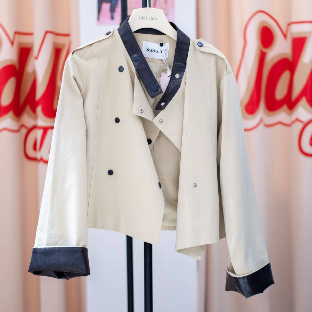 时尚高级感双排扣外套