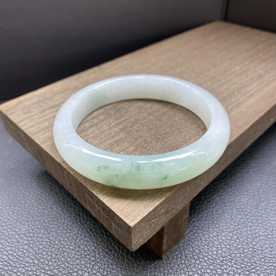 C0033白胶底飘小蓝花正圈A货翡翠手镯55-57