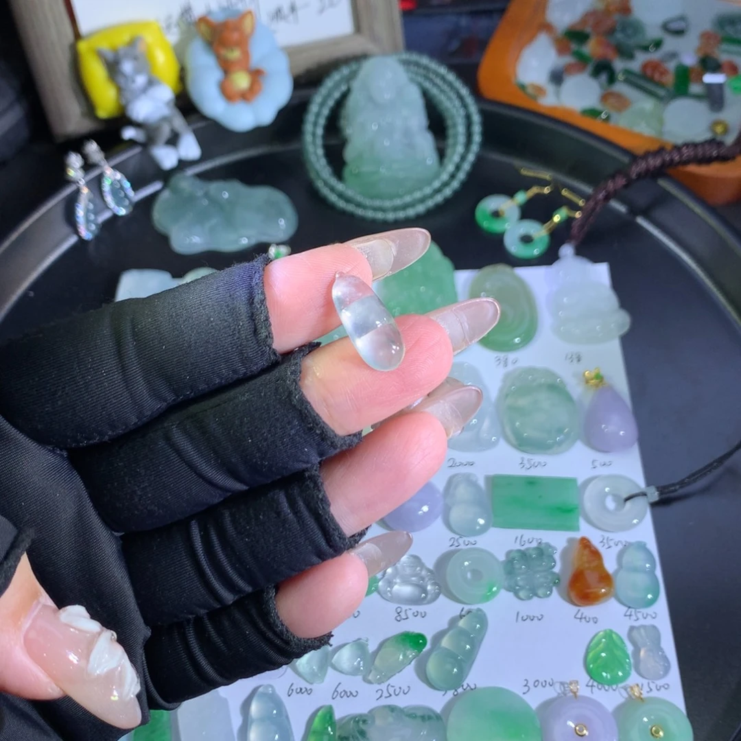 翡翠未镶嵌吊坠(不含链)冰飘花豆子