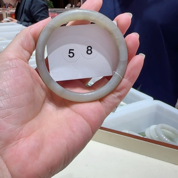 和田玉未镶嵌手镯367