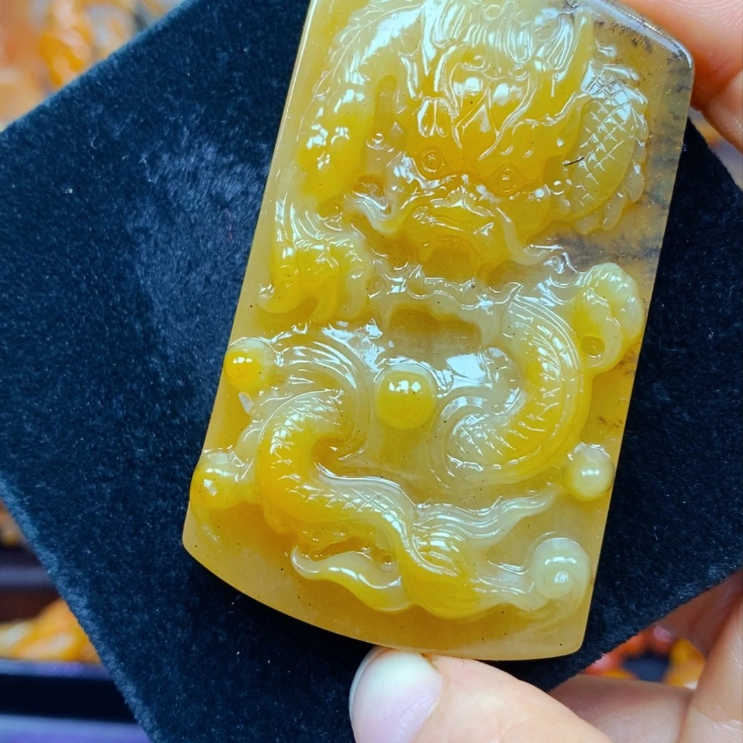 未镶嵌石英质玉（黄龙玉）吊坠(不含链)