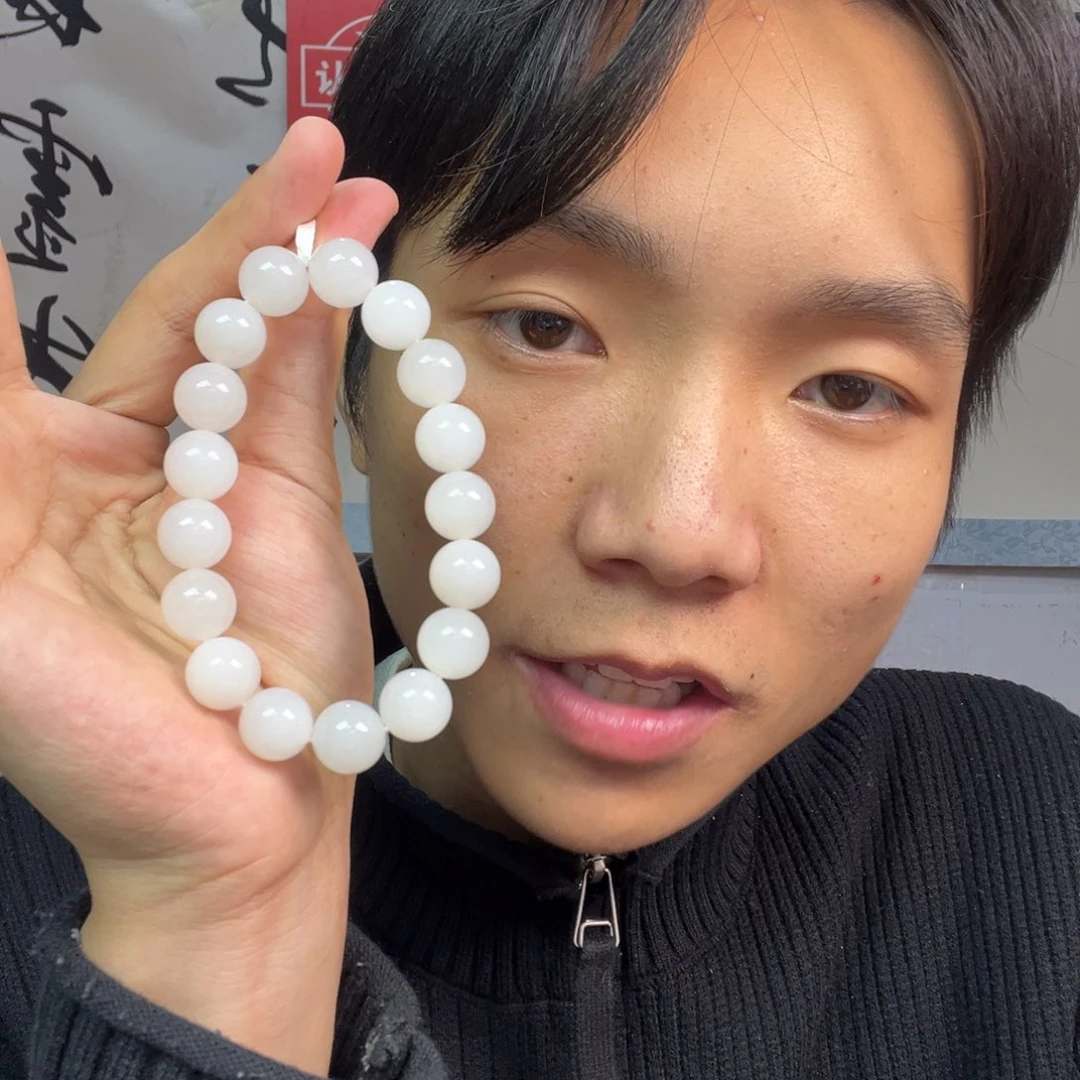 颈饰未镶嵌和田玉小**子多样性羊脂玉卡12