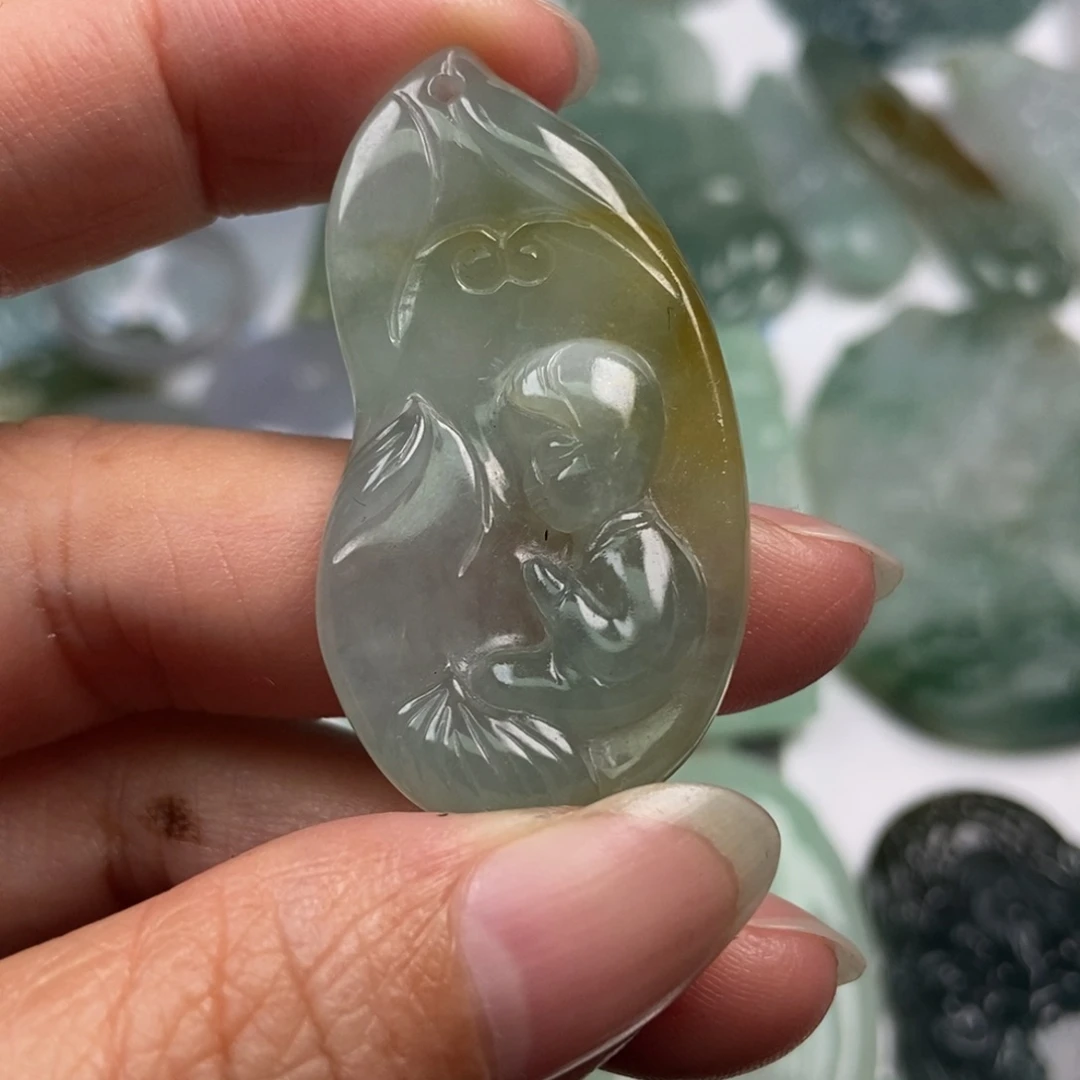 翡翠未镶嵌颈饰翡翠