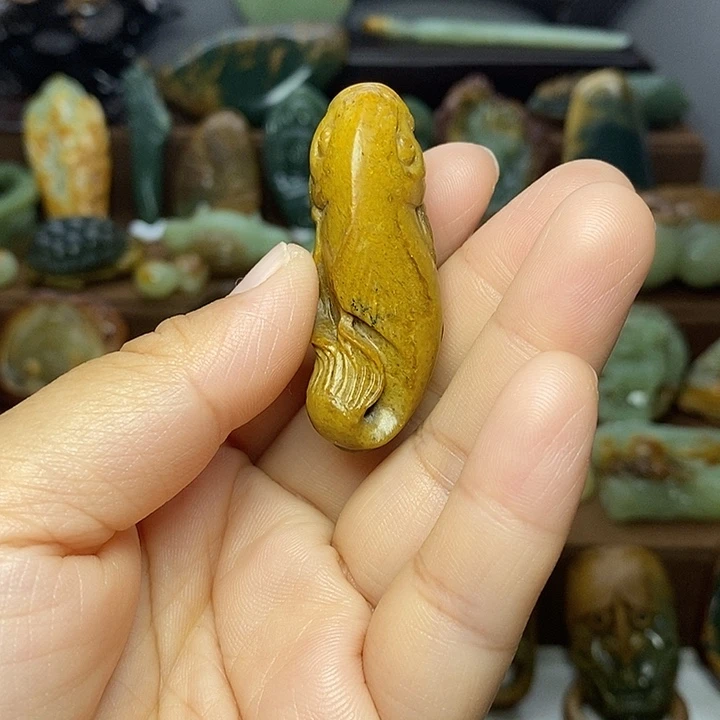 岫岩河磨玉（透闪石质玉）未镶嵌颈饰