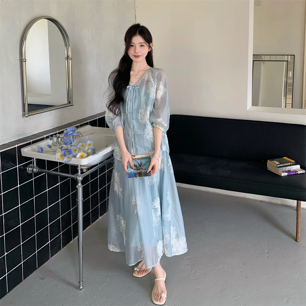 蓝色蕾丝刺绣刺绣衬衫半身裙套装女春夏两件套超火高级感国风潮