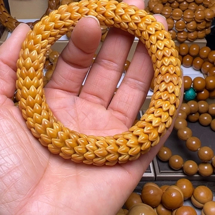 吊坠橄榄核聚宝盆