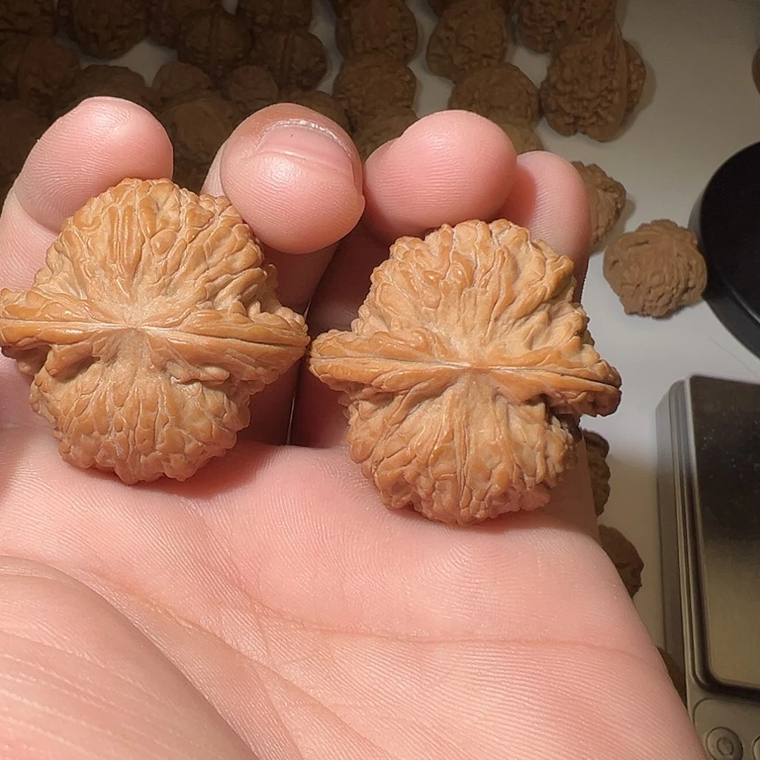 虎***猴头核桃吊坠文玩