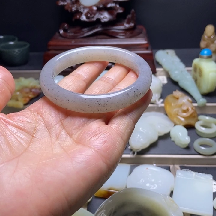 洪***飞和田玉未镶嵌挂件