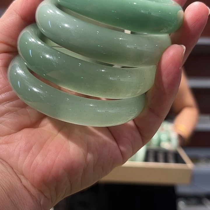 岫玉未镶嵌毛衣链