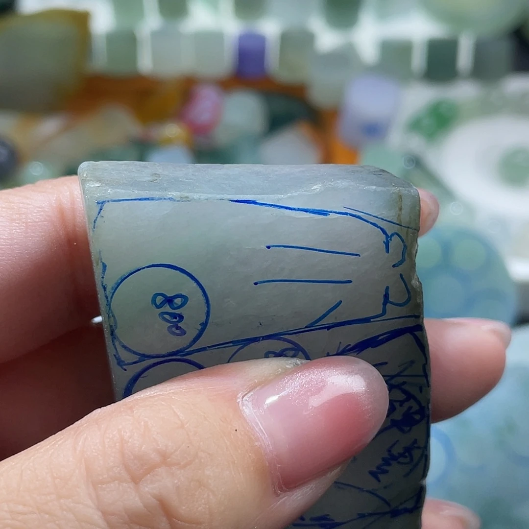 兜***峰未镶嵌定制翡翠瓜
