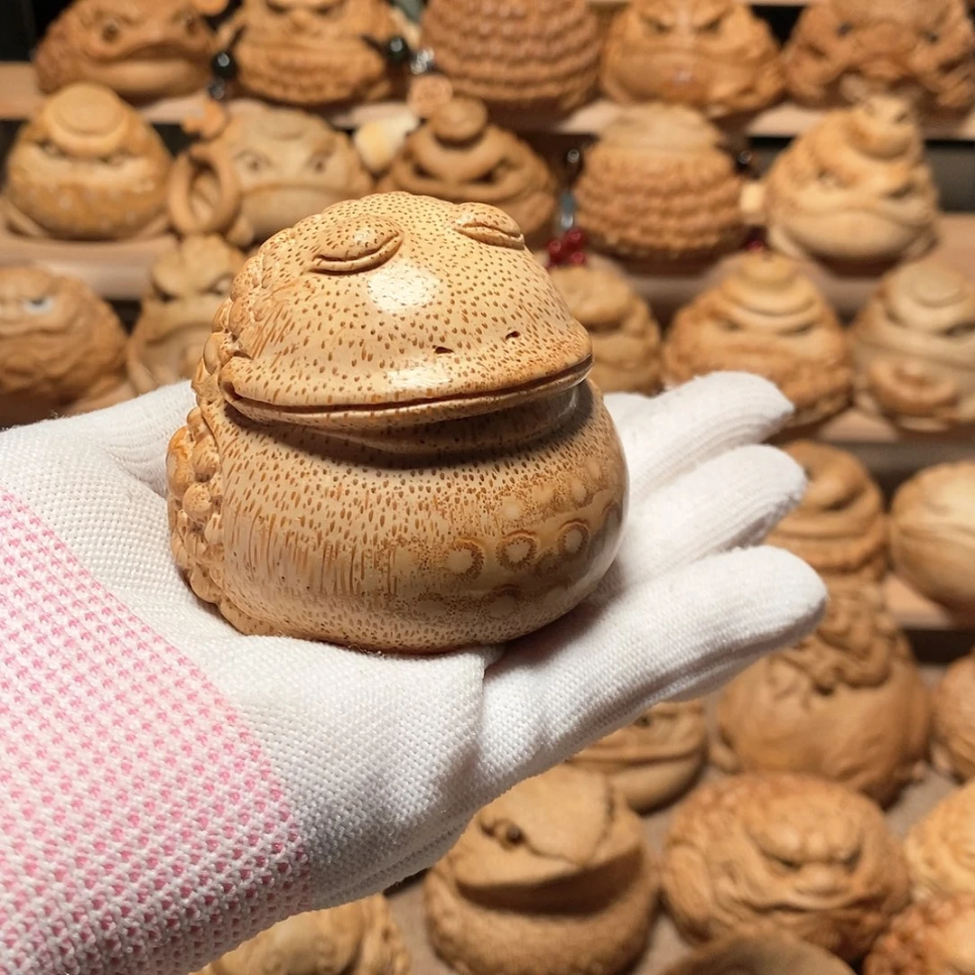 竹骑****风竹根雕金蟾手把件