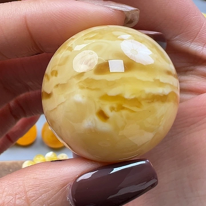 蜜蜡未镶嵌珠宝奇石