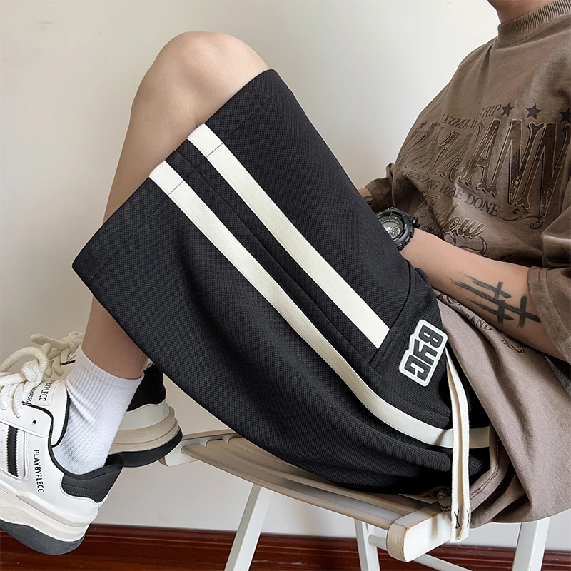 休闲短裤男款夏季美式潮牌篮球青少年运动大裤衩直筒宽松五分裤子