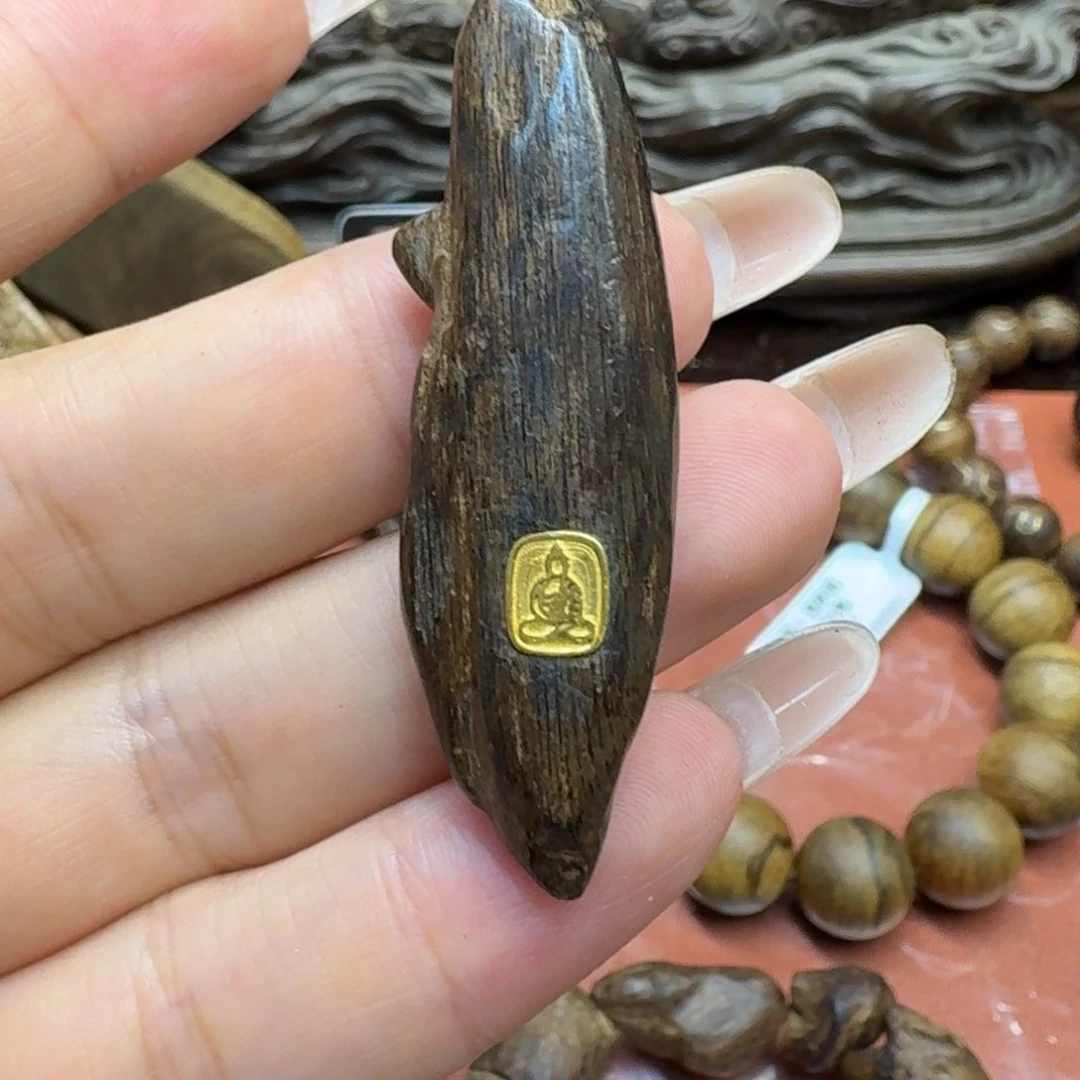 大叶紫檀（黑酸枝木类）