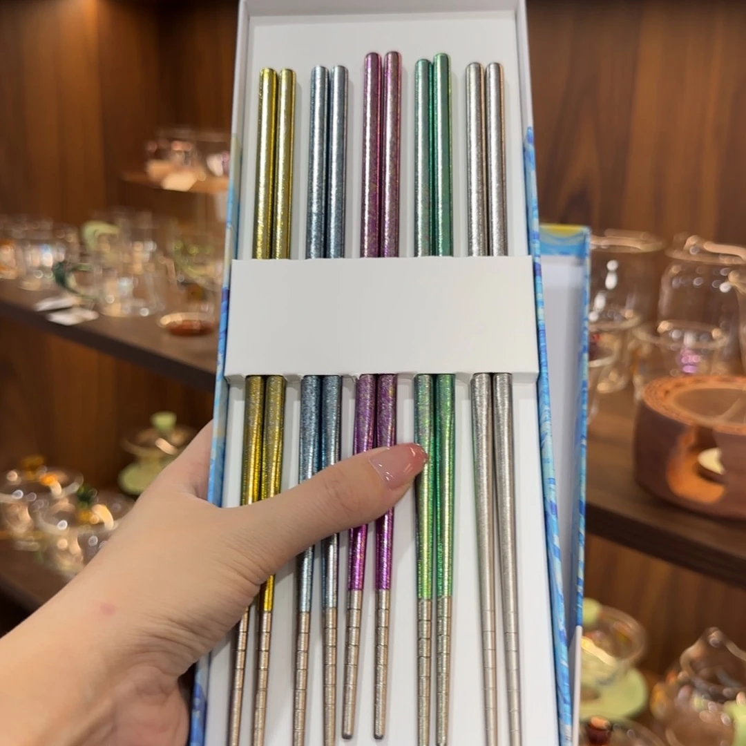 禾器钛筷子。。。。。。。