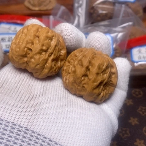 文玩核桃把件下****蛤蟆头38