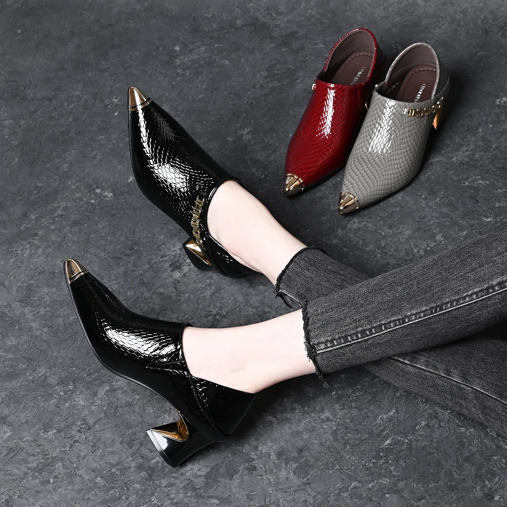 头层牛皮金属链条深口单鞋女2025春秋新款百搭尖头防踢粗跟高跟鞋