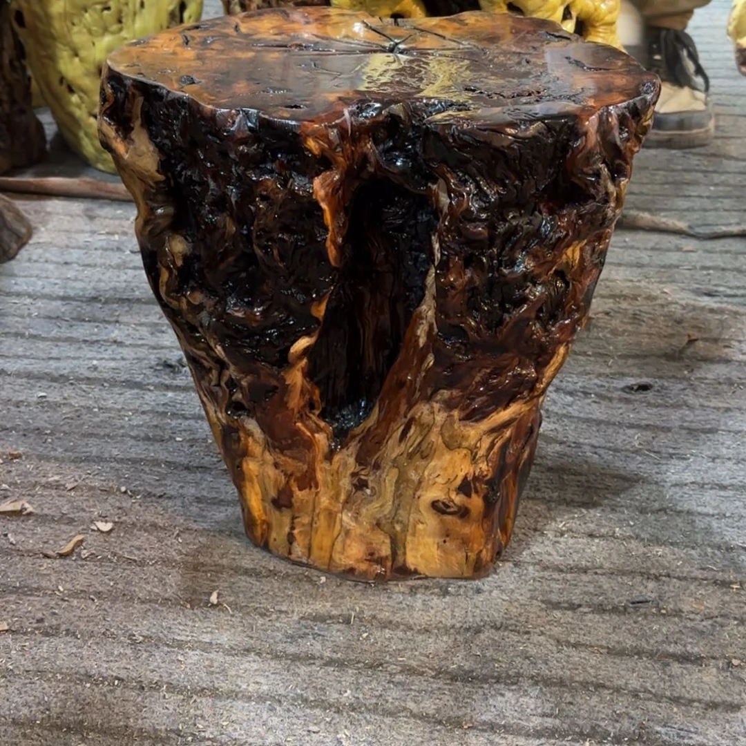 阳***行龙纹鸡心枣木手工艺品