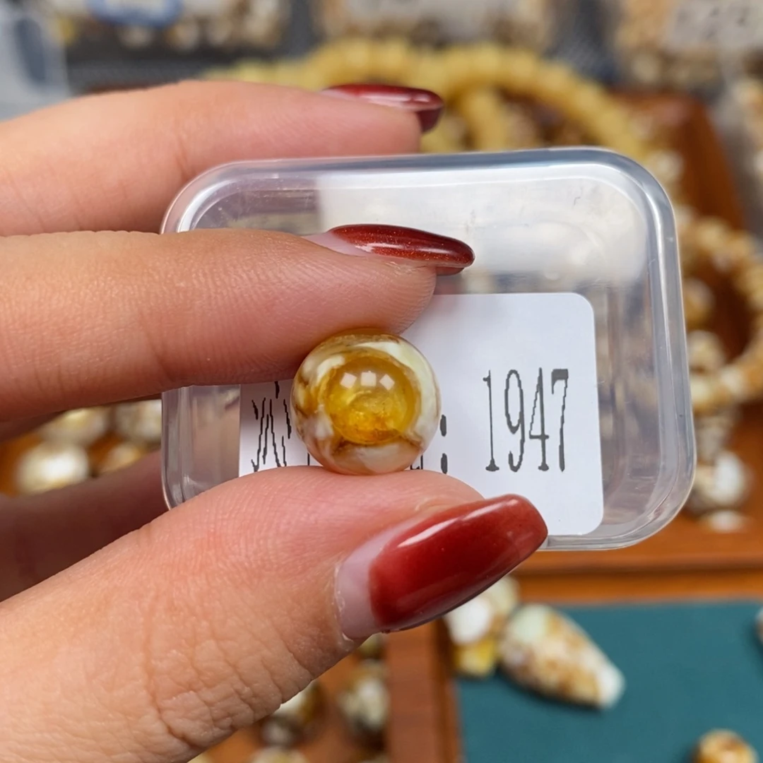 把件猴头核桃沁色圆珠老型1947