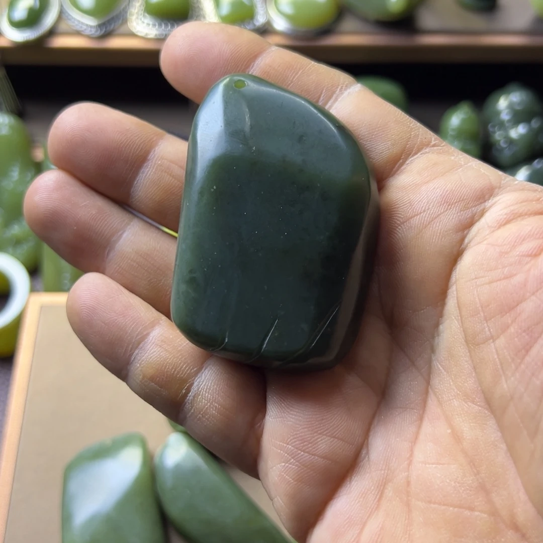 岫岩老玉（透闪石质玉）把件未镶嵌