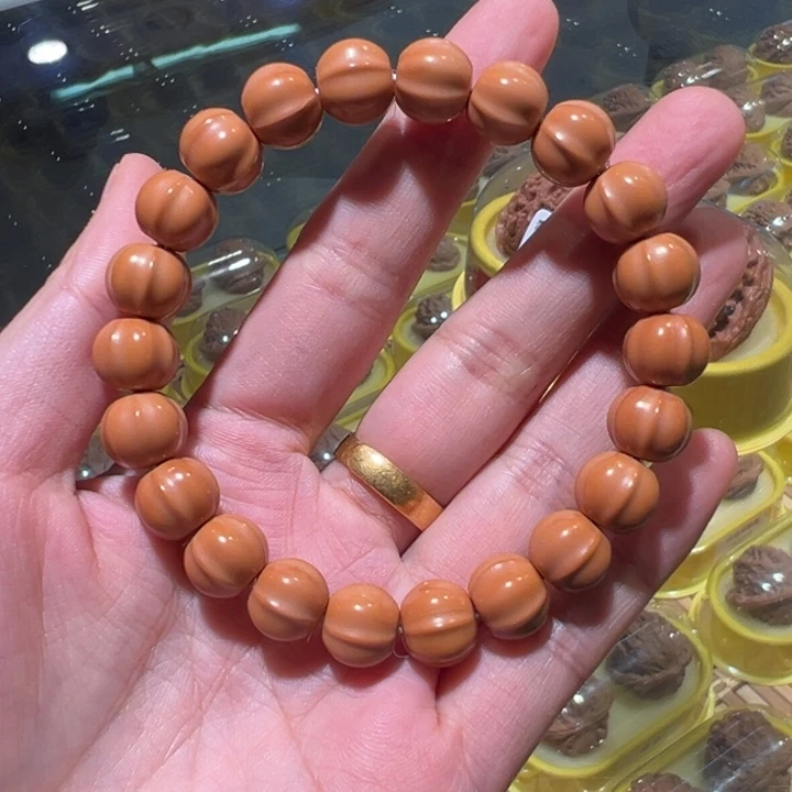 猴头核桃手串鲨鱼背