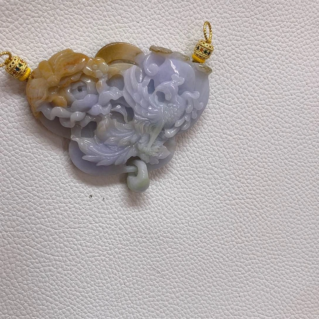 翡翠未镶嵌颈饰吊坠